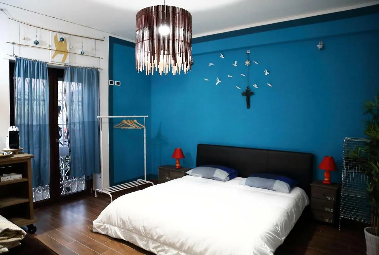 Fabio Room Cercola Italy